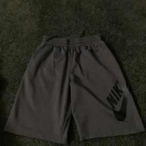 Boys size 10 nike SB shorts